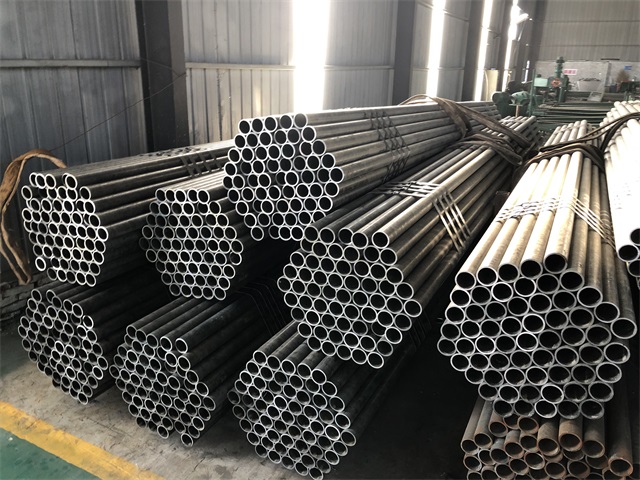 万宁小口径厚壁无缝钢管