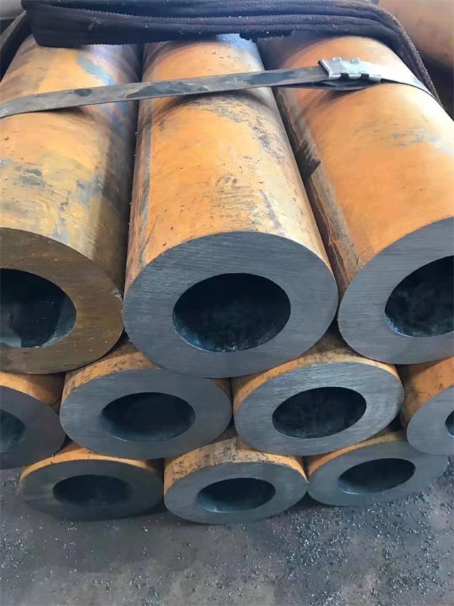 万宁20号厚壁无缝钢管